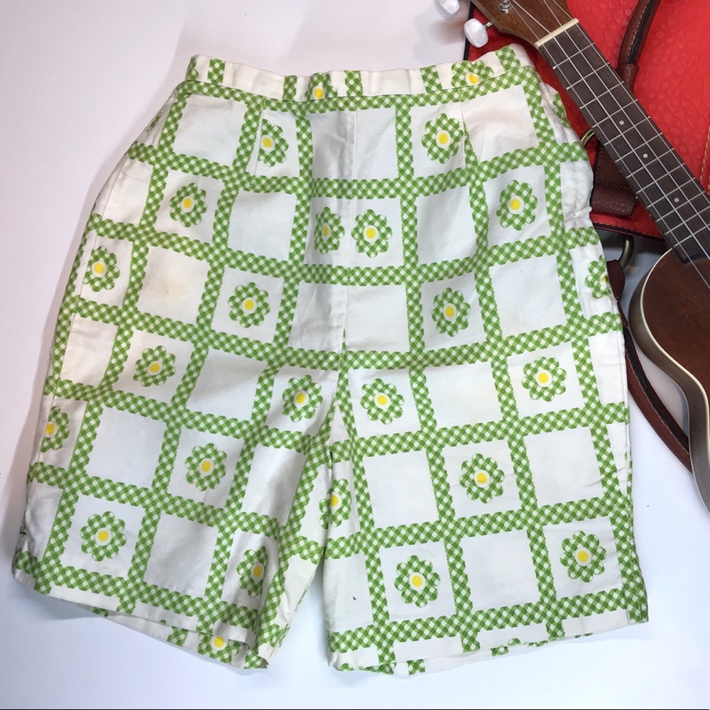 Vintage high waisted shorts